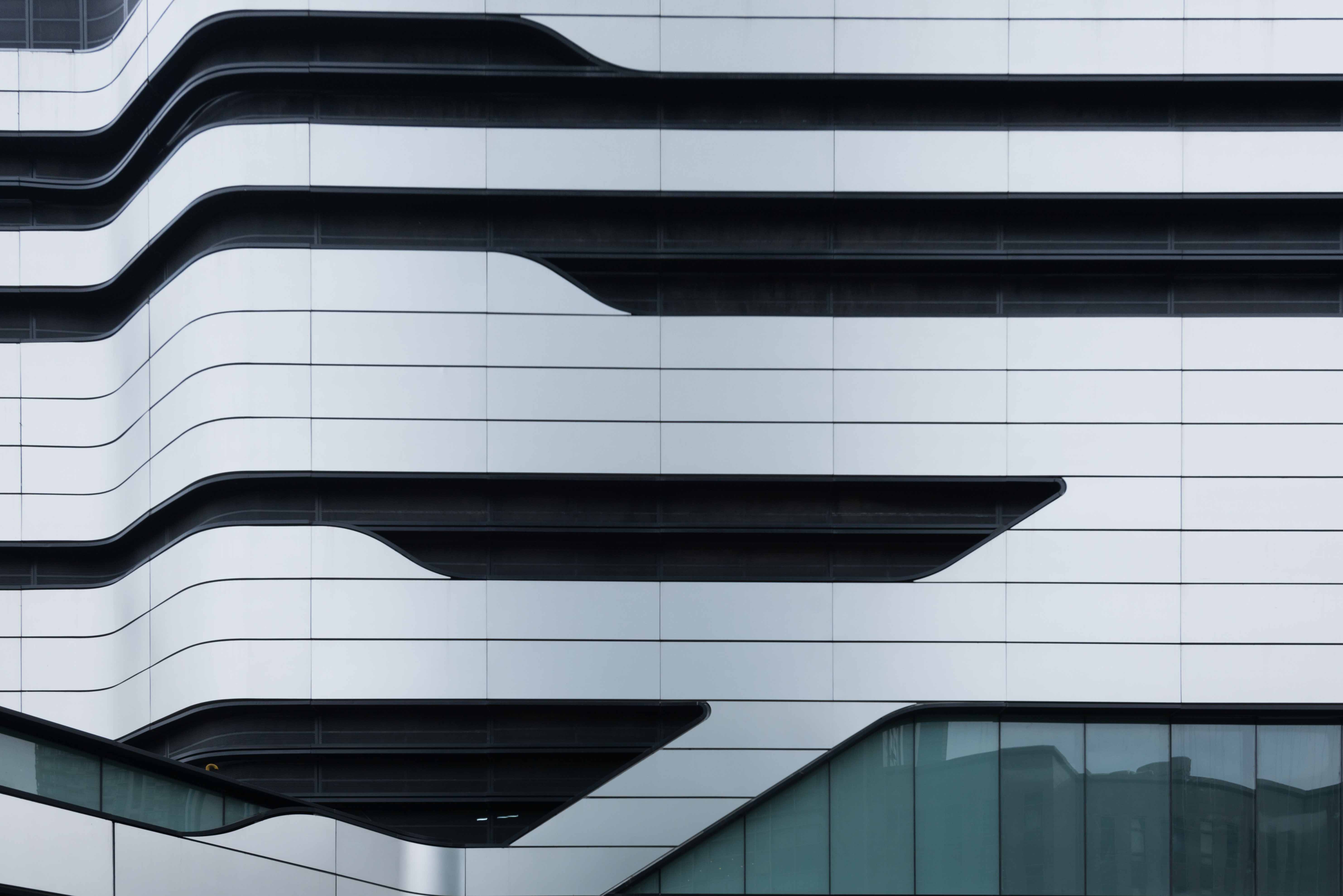 阳极氧化铝单板与氟碳铝单板的对比